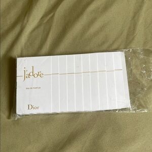 Dior J'adore Eau de Parfum in White and Gold